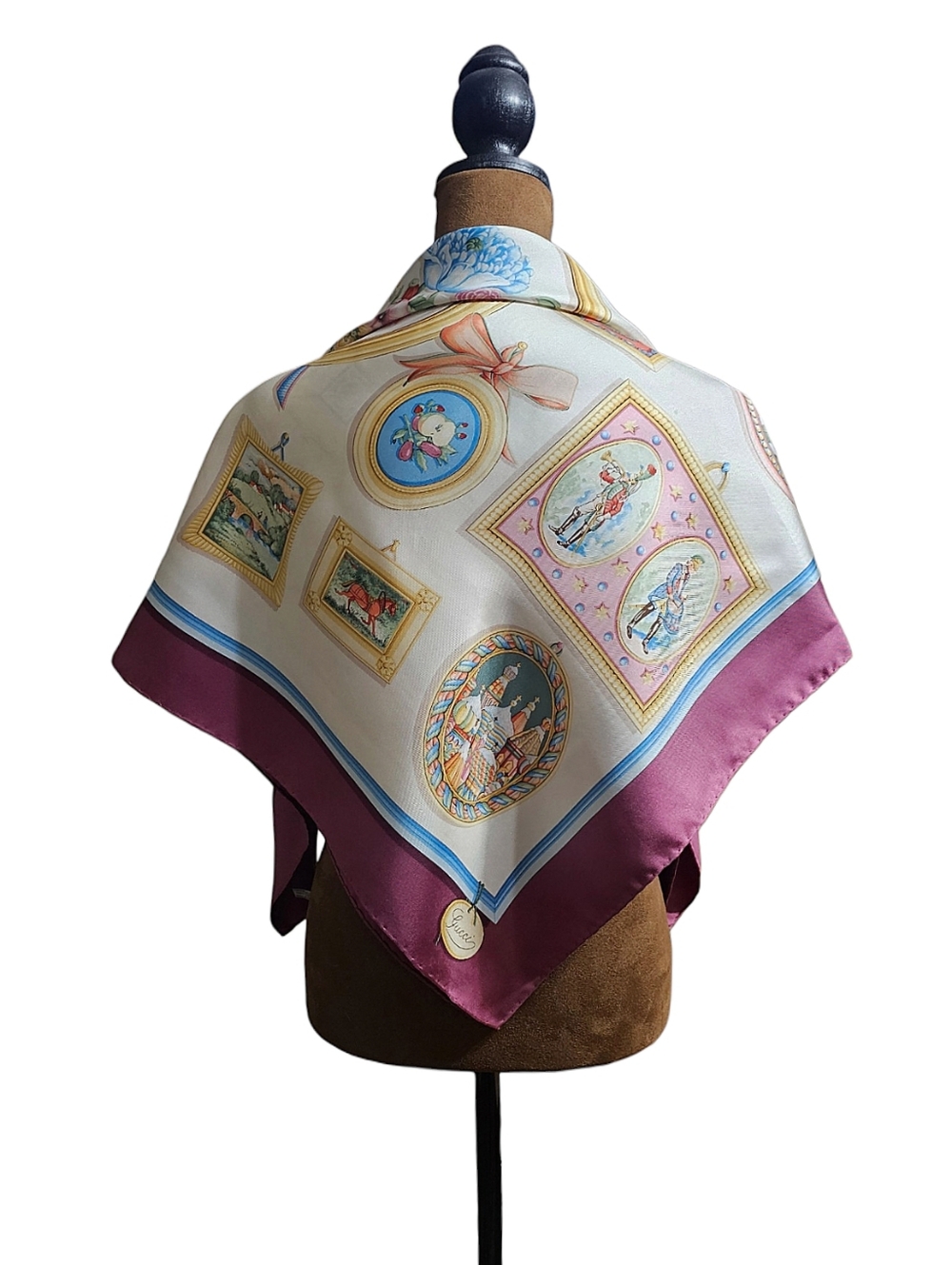 GUCCI SCARF - Picture 15 of 16